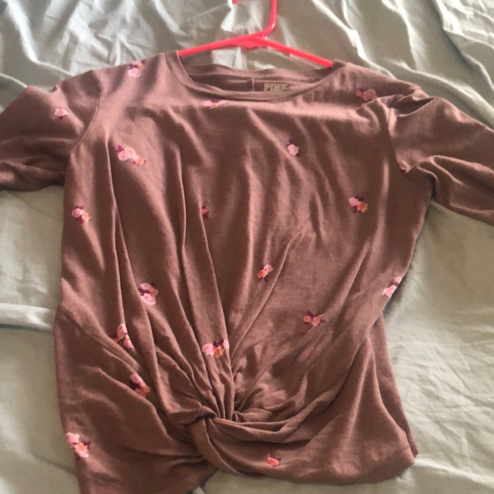 Vitoria secret t shirt